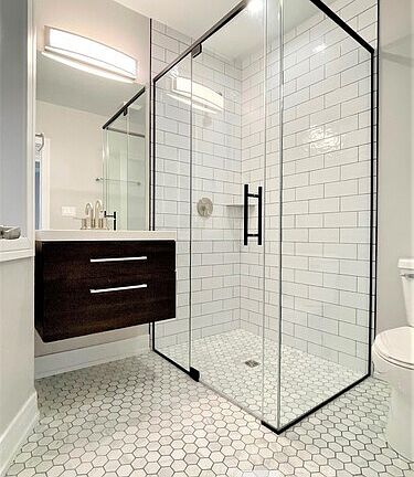 2nd image of 1455 W Farragut Ave #1457-1