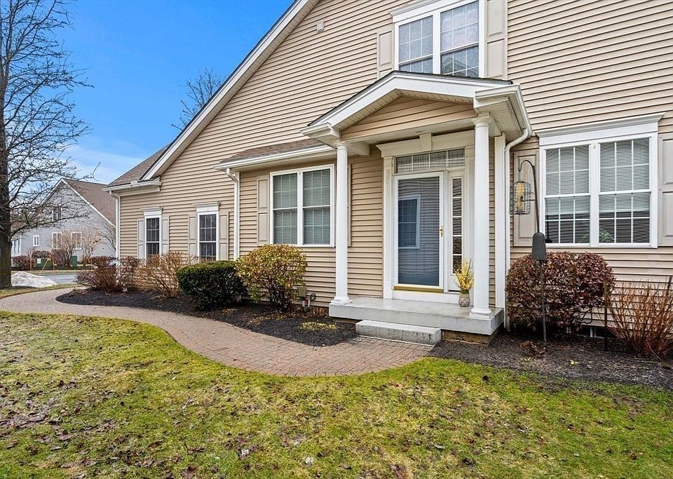 1st image of 3 Larkspur Cir #3