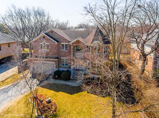 2311 Dehne Rd, Northbrook, IL 60062