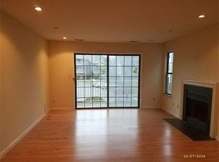 104 Longfield Ct, East Brunswick, NJ 08816