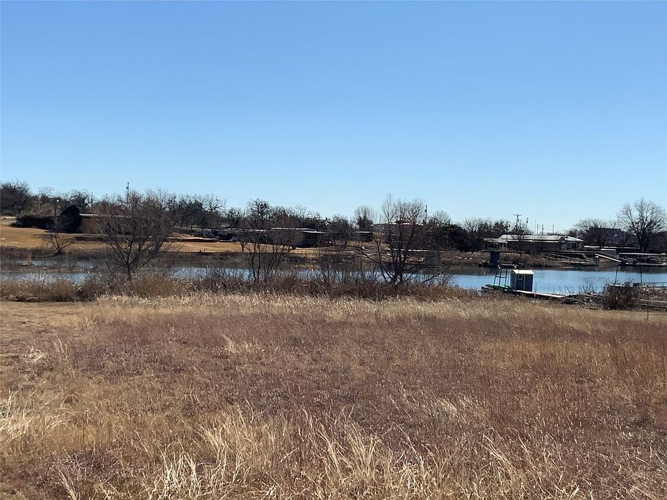 1st image of Lakeview Dr