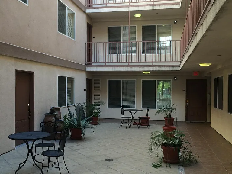 709-711 YALE ST/700 N. HILL PL LOS ANGELES, CA 90012 — Photo 8