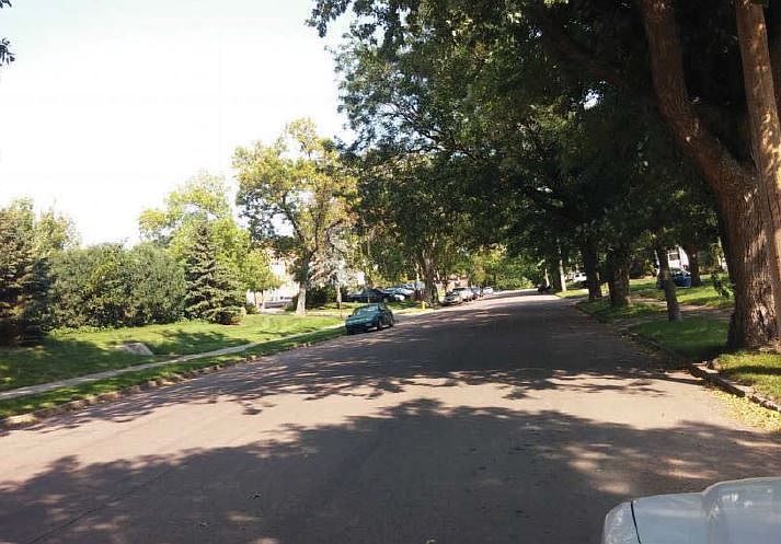 2nd image of 1604 S Summit Ave