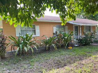 1025 W Tropicana Ct, Kissimmee, FL 34741