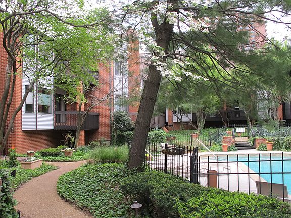 2nd image of 4444 Lindell Blvd APT 5