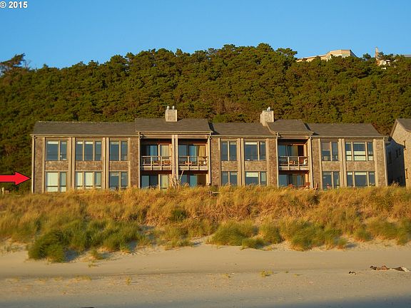 2nd image of 32 Cape Kiwanda Dr #2