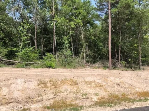 121 Yaupon Ct, Lufkin, TX 75904
