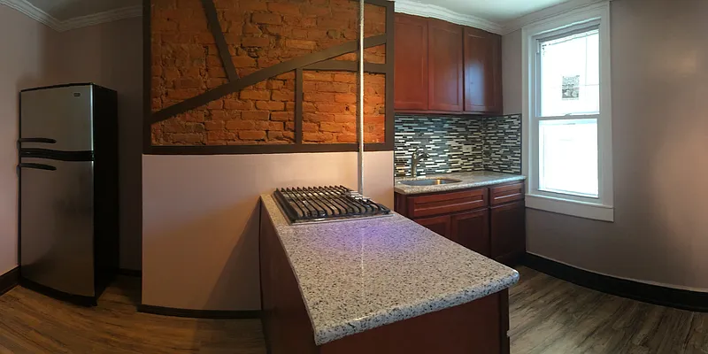 Rented by Tran Real Estate Inc. | media 1