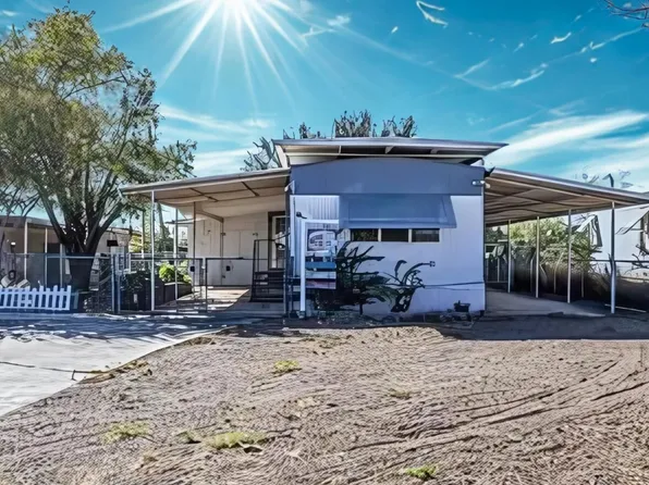 100 Blossum Blvd, Zapata, TX 78076