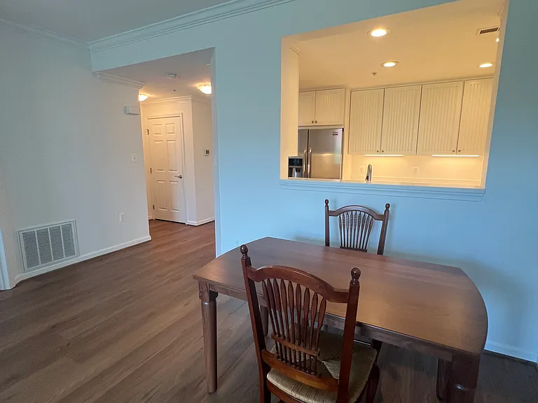 621 N Saint Asaph St #305 — Photo 11