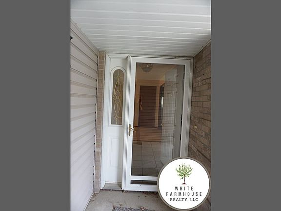 2nd image of 1419 Vintage Hill Dr