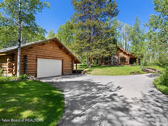 4th image of 9952 Little Pine Ln
