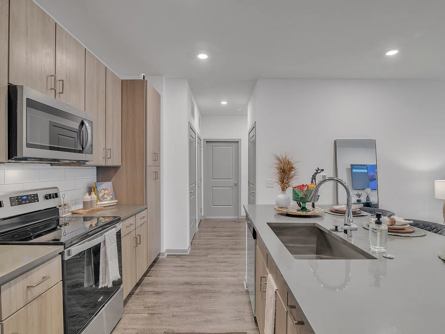 Canter Luxury Apartment Homes — Photo 2