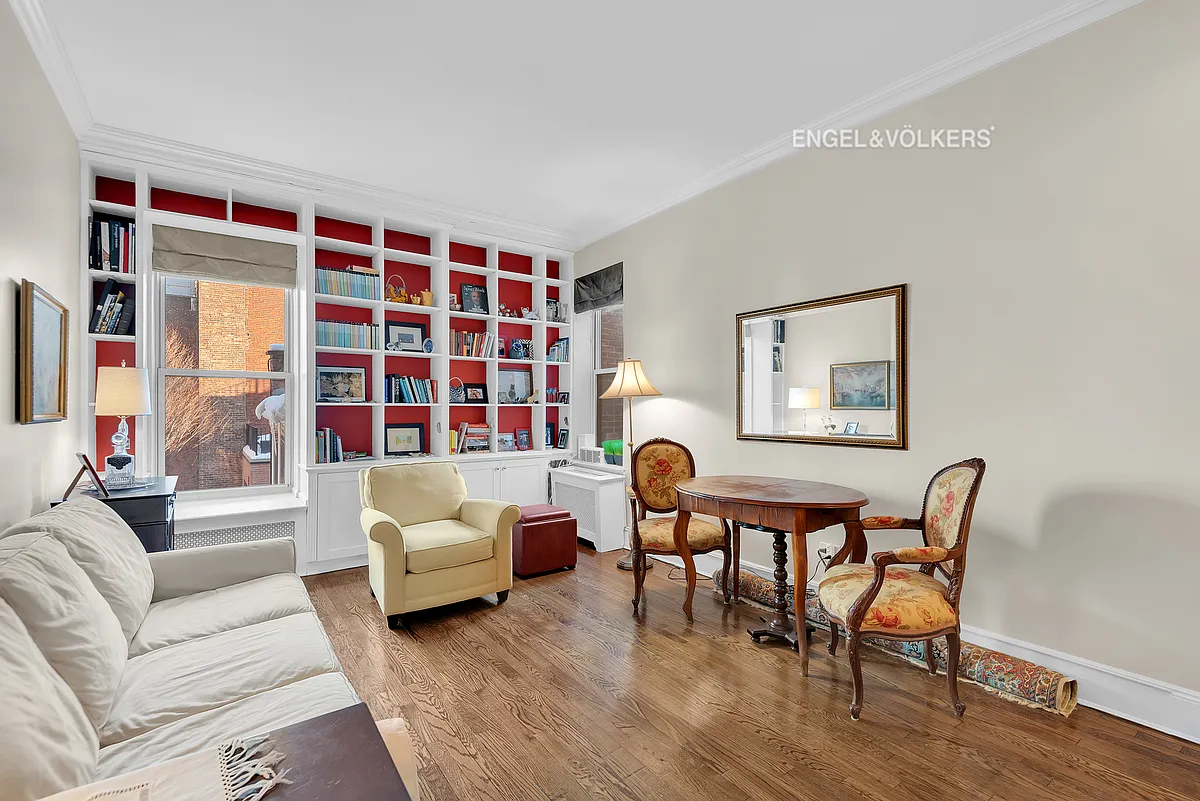 Building Photo - 55 E 93rd St #4E
