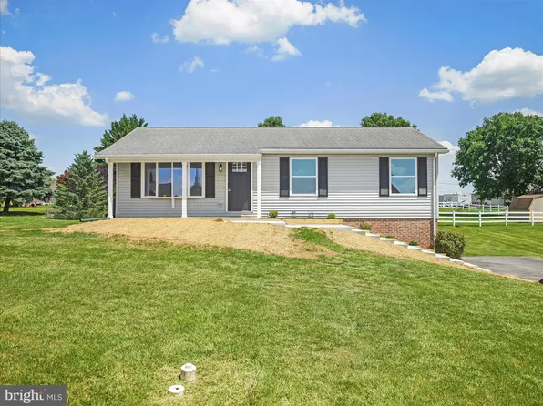 13756 Donovan Dr, Greencastle, PA 17225