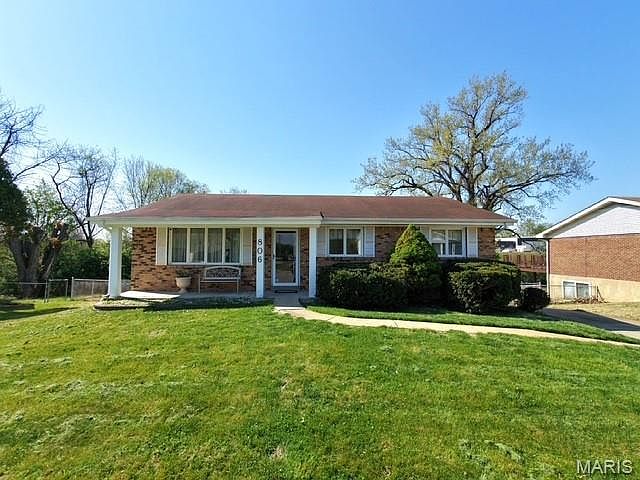 1st image of 806 Elba Ln