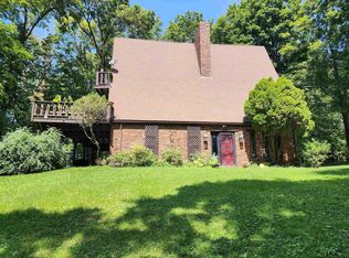 49 Old Post Rd, Poughkeepsie, NY 12601