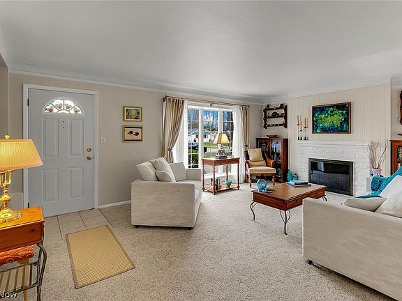 4th image of 861 Orchard Park Dr