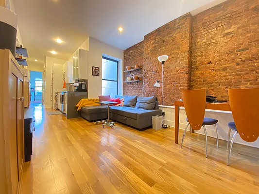 Rented by RENTBK LLC | media 6
