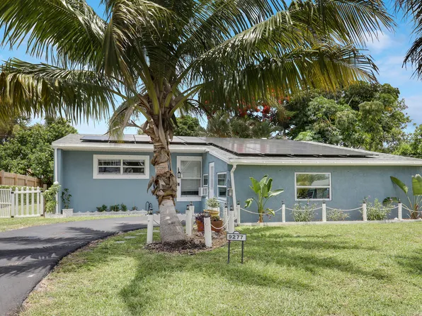 9277 Bloomfield Drive, Palm Beach Gardens, FL 33410