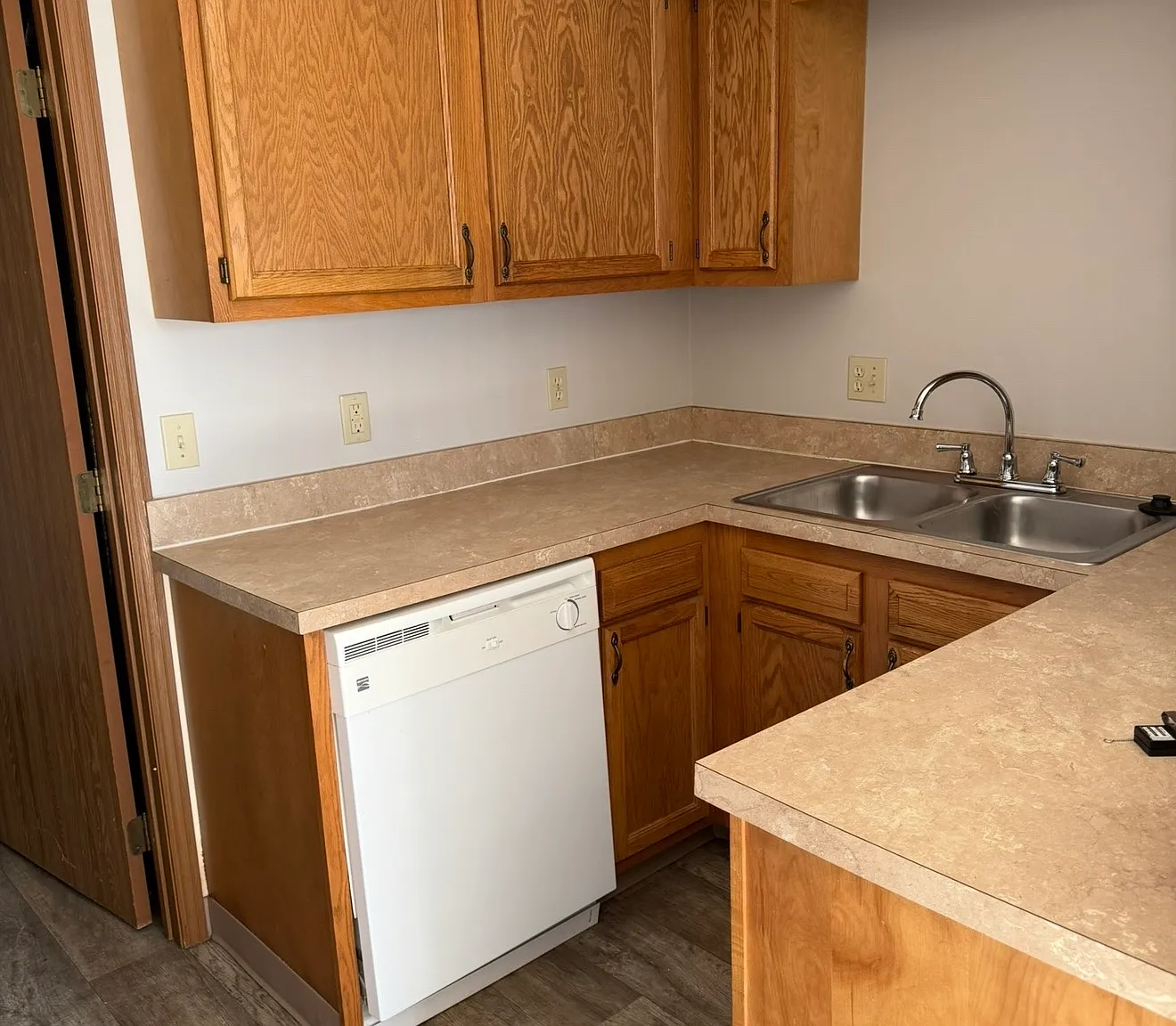 2 bed, 1.5 bath, 950 sqft, $1,250 — Photo 1