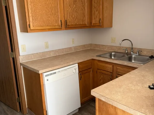6552 Wise Ave NW APT G, North Canton, OH 44720