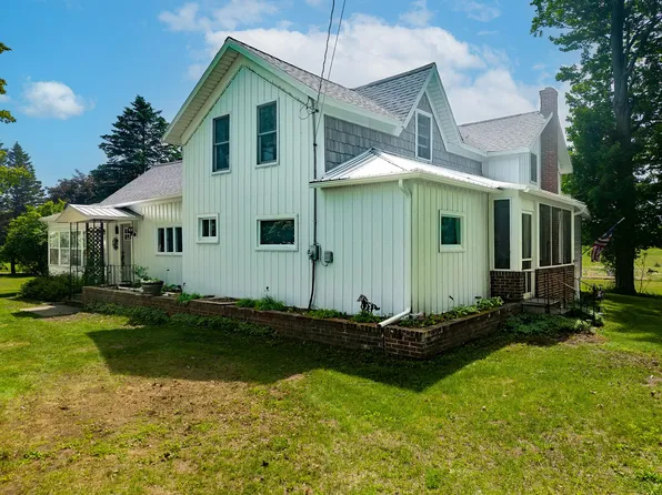 7369 W Grant Rd, Shelby, MI 49455
