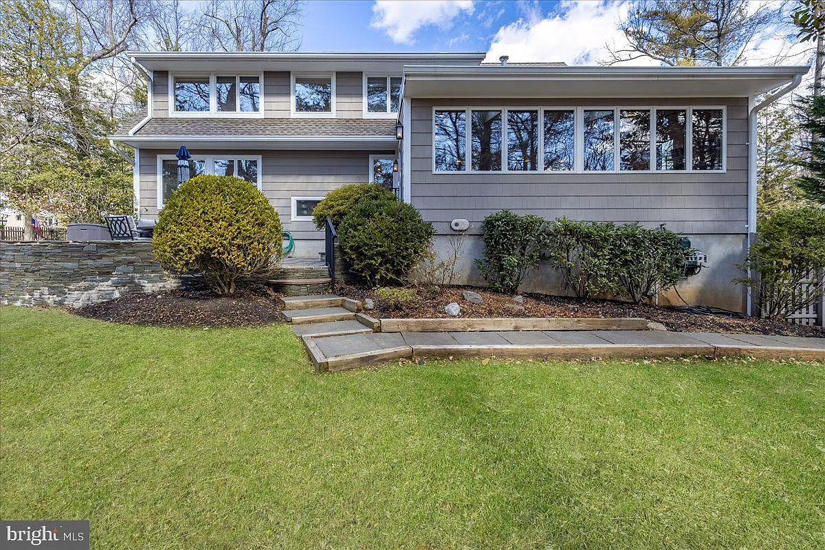3 Woodland Dr photo 1