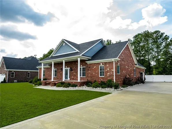 71 Ashton Ln, Lumberton, NC 28360