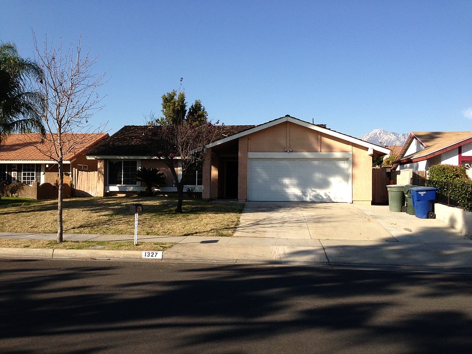 1st image of 1327 E Flora St