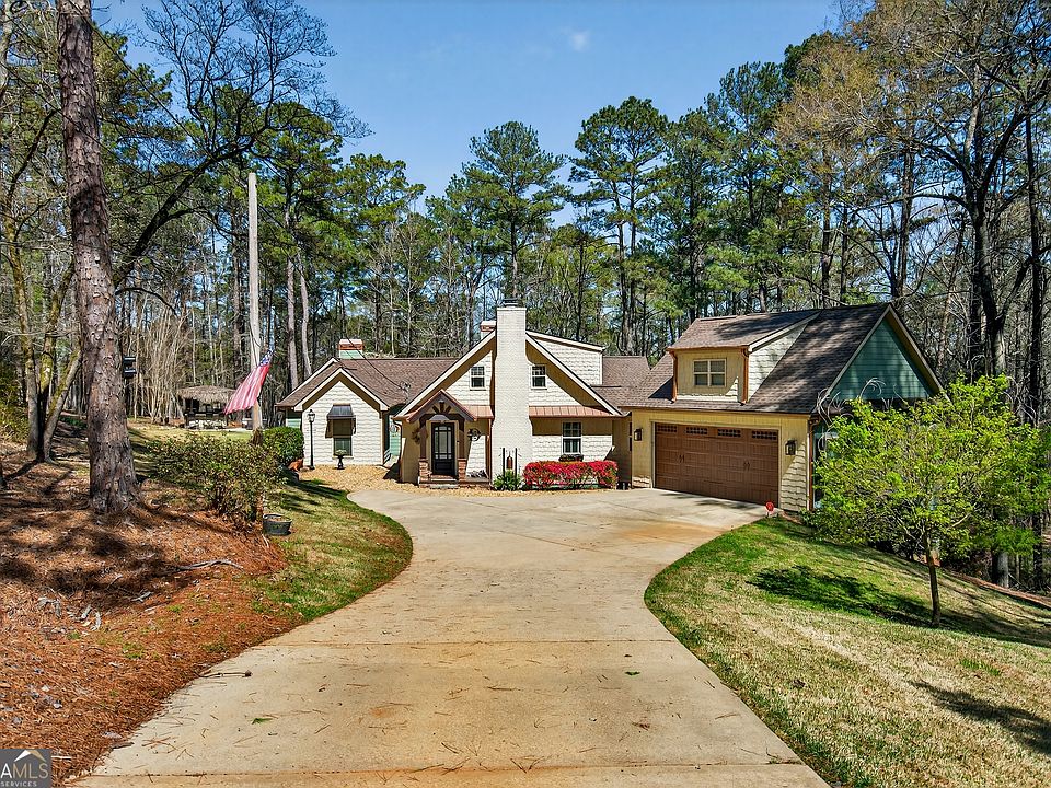 1st image of 4 Grayson Point