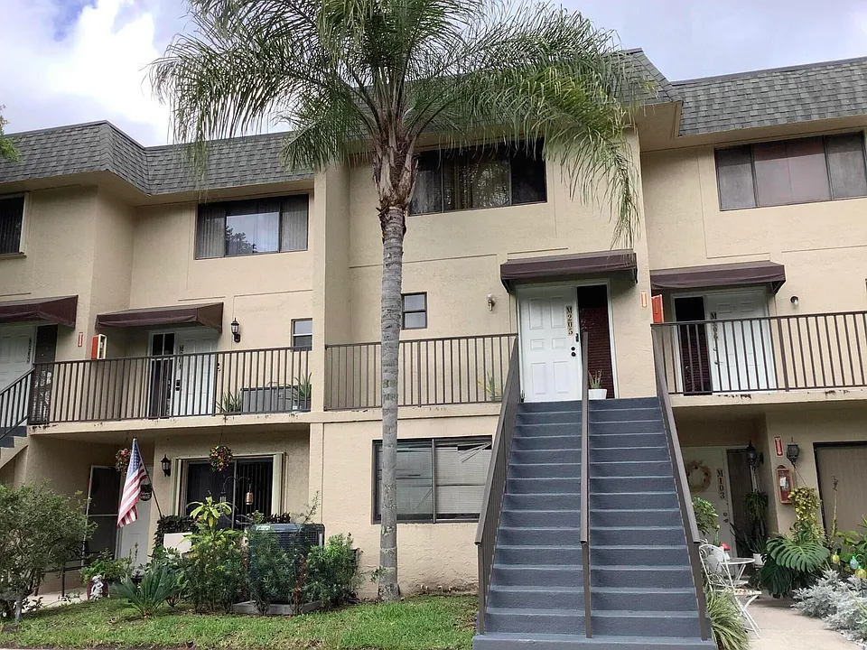 105 Deer Creek Rd #205