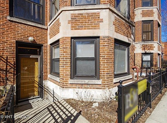 2nd image of 4910 N Winthrop Ave APT 1S
