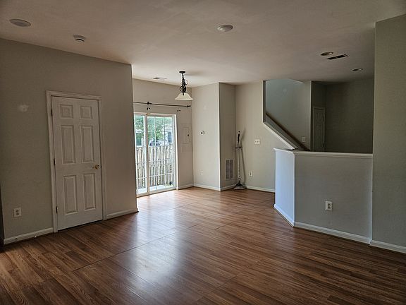 3rd image of 7689 Duneiden Ln