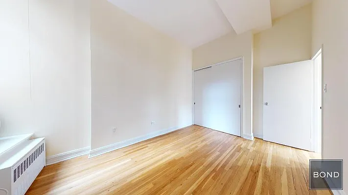 Rented by Bond New York | media 22