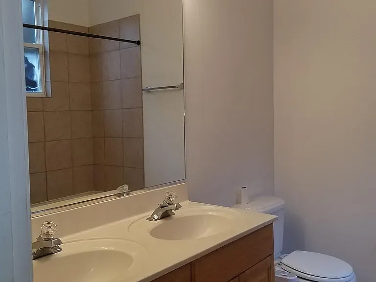 2119 W Melrose St #1 — Photo 7