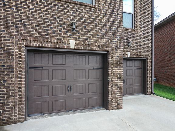 XL Garage