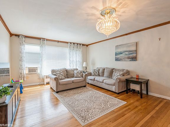 2nd image of 6128 N Damen Ave APT 3G