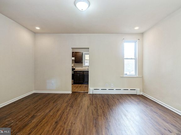 5th image of 2620 S Berbro St