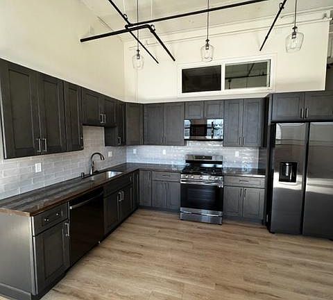 5th image of 3435 Cesar Chavez St Suite 326