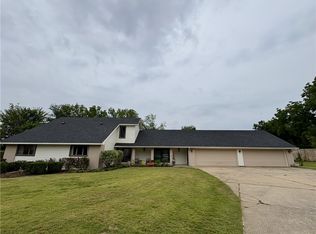 4606 W Centre Ct, Rogers, AR 72758
