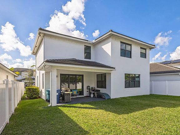 3rd image of 23233 SW 107th Pl