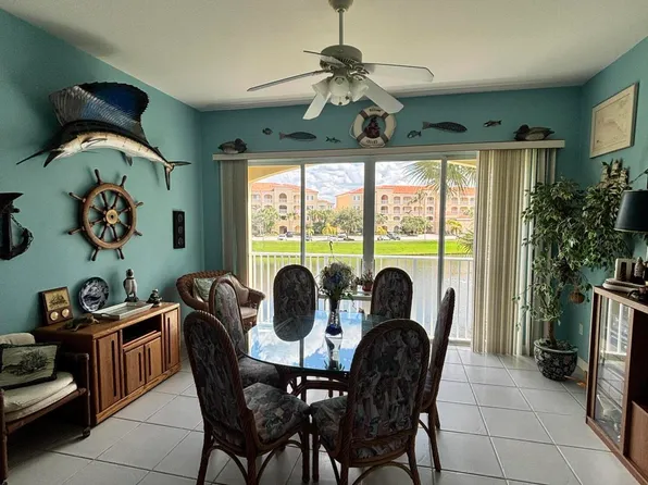2 E HARBOUR ISLE Drive E #203, Fort Pierce, FL 34949