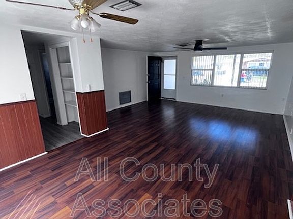 5th image of 5316 Seahorse Dr