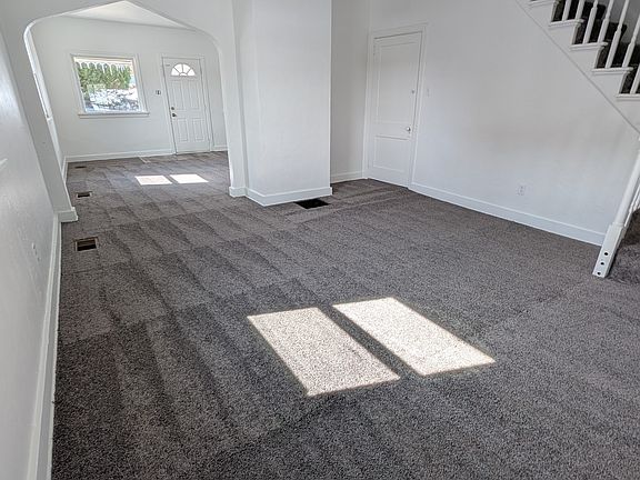5th image of 431 Carothers Ave