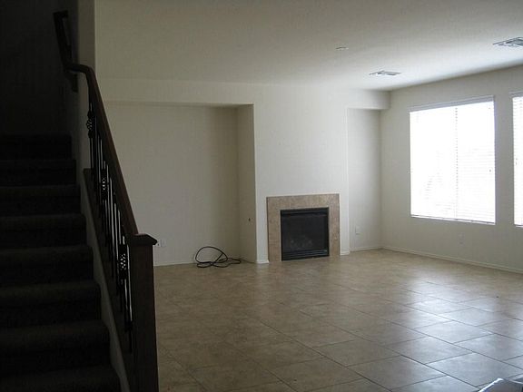 3rd image of 35408 N 33rd Dr