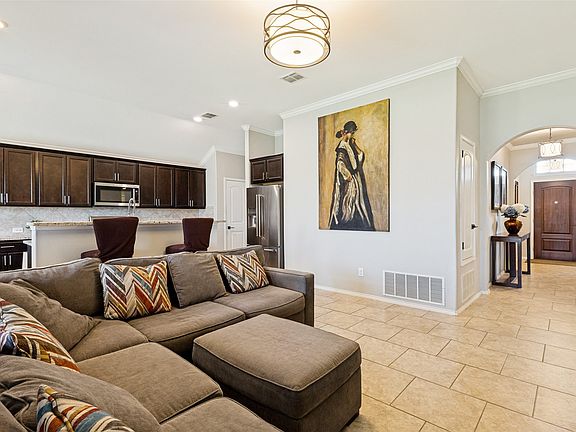 4th image of 14641 San Pablo Dr