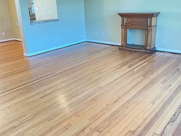 3243 N Orange Ave — Photo 4