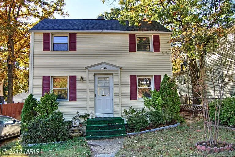 5176 11th St S photo 1
