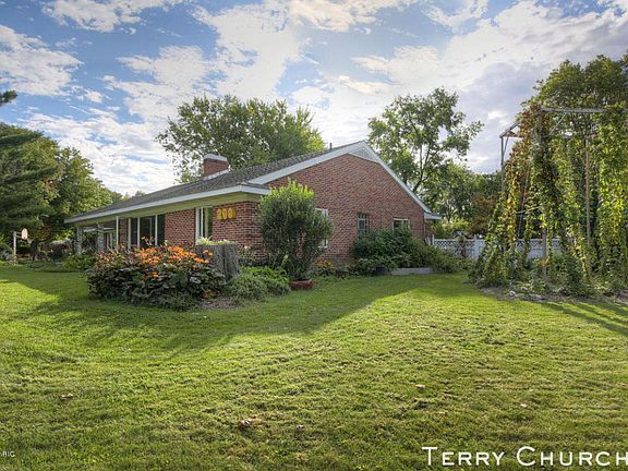 2nd image of 200 Rexford Dr SE
